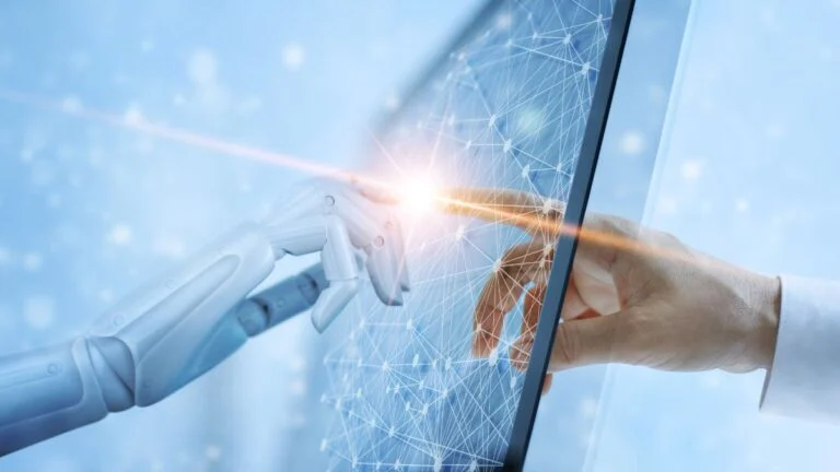 O Papel da Inteligência Artificial na Mídia Digital em 2025